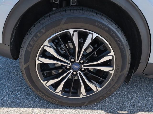 Used 2022 Ford Escape SE w/ SE Sport Appearance Package FWD image 11