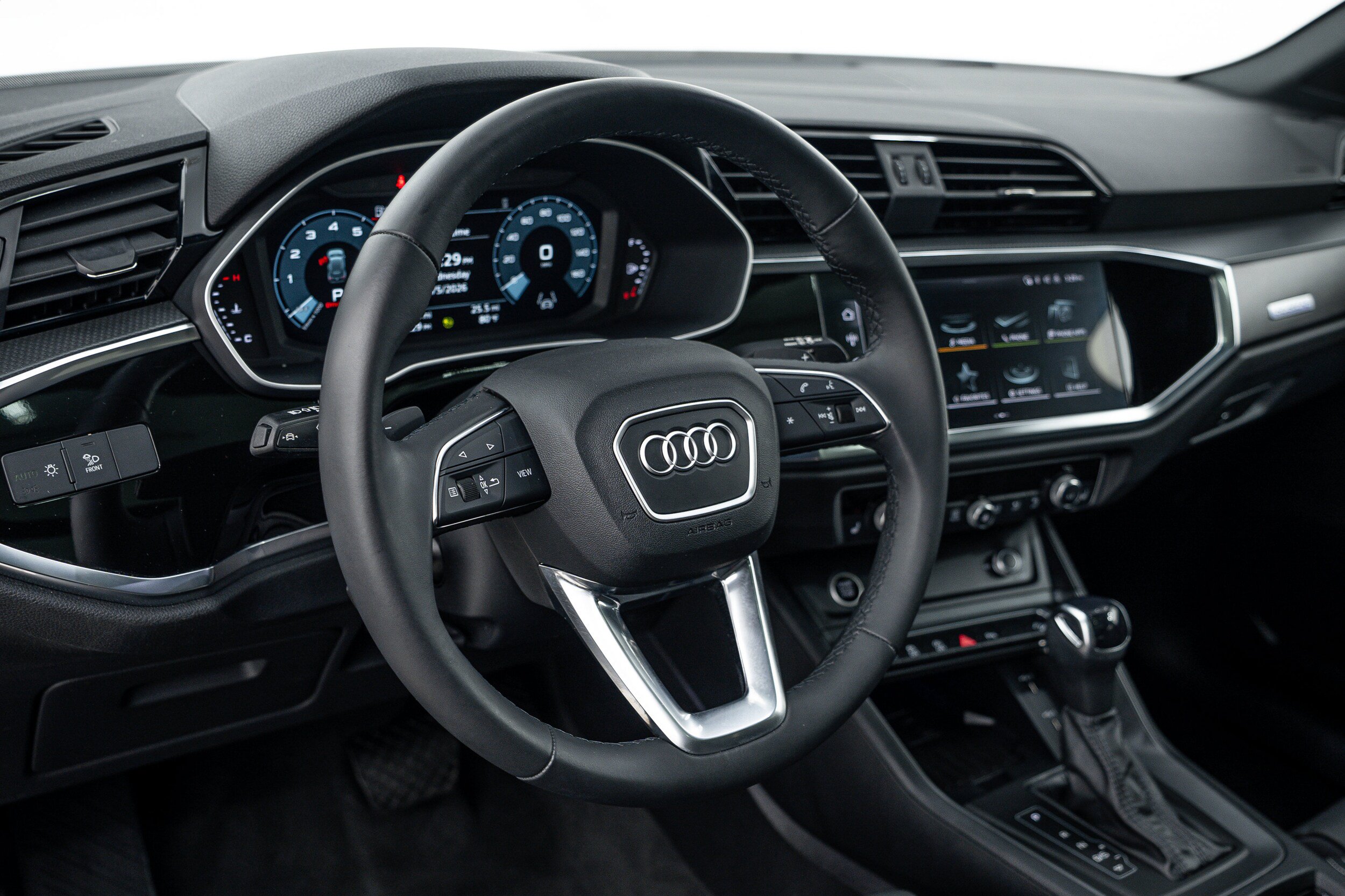 Certified 2023 Audi Q3 2.0T Premium Plus w/ Premium Plus Package AWD/4WD image 9