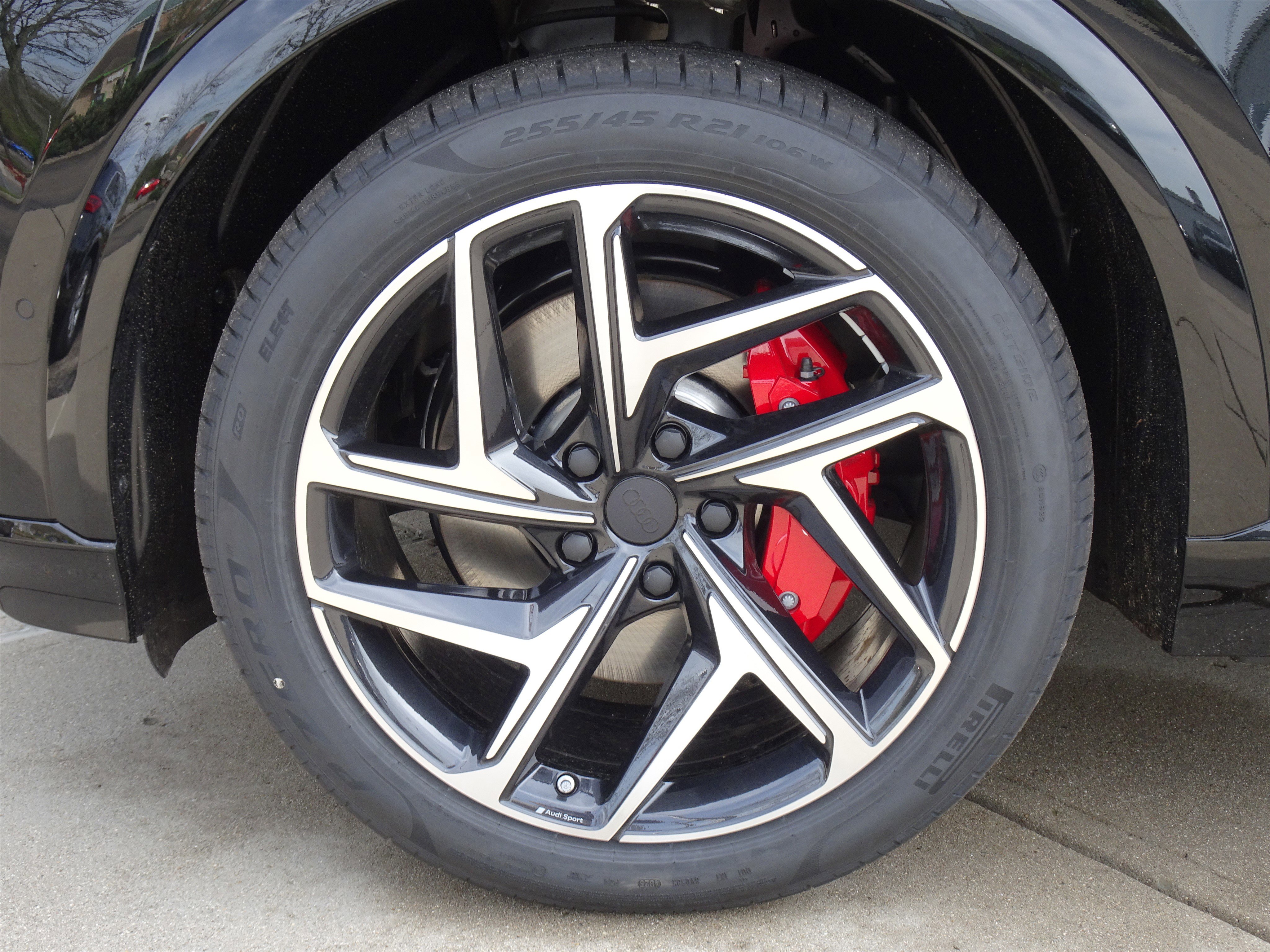 New 2027 Audi SQ6 e-tron Premium Plus image 4