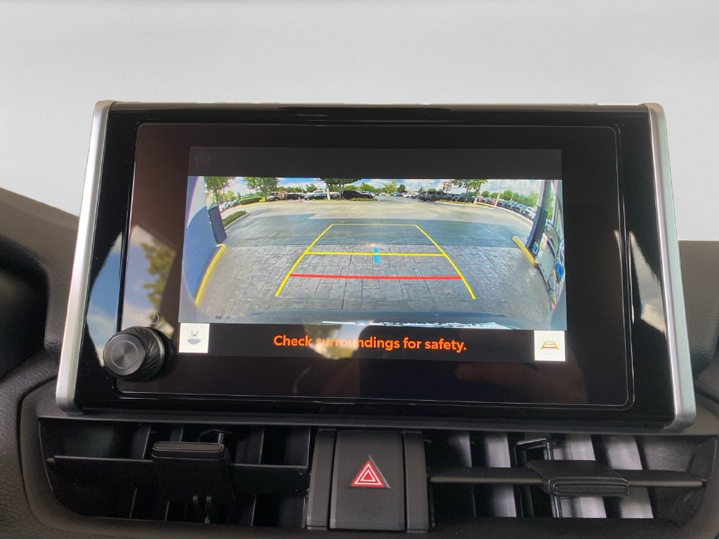 Used 2025 Toyota RAV4 XLE FWD image 15