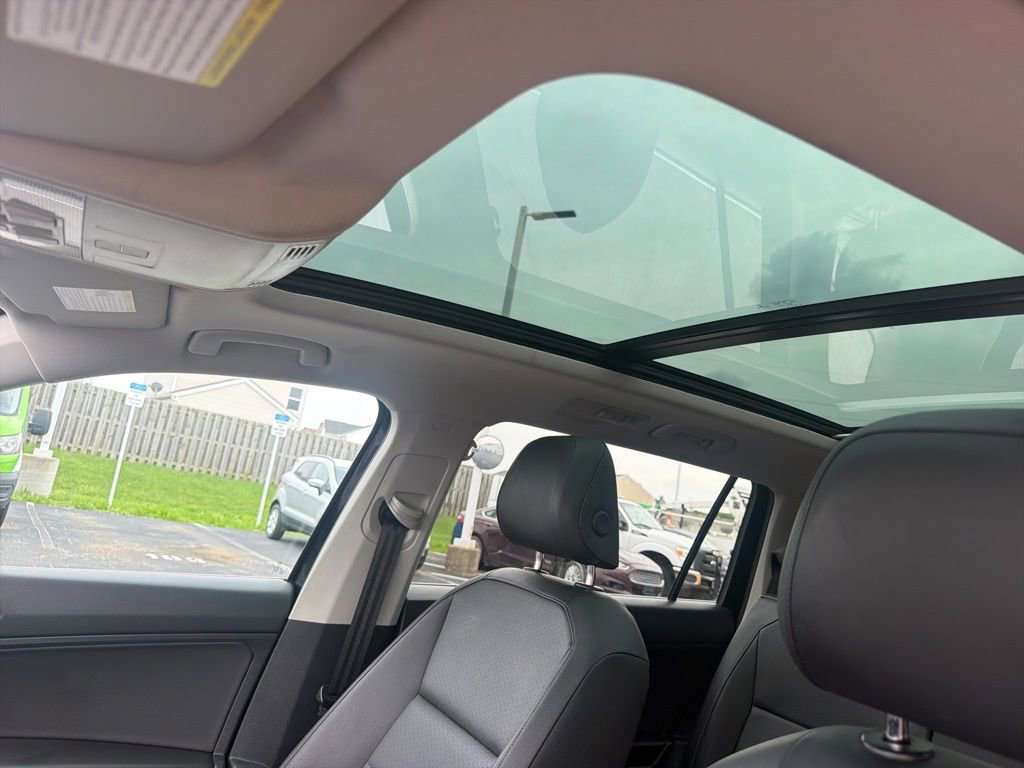 Used 2019 Volkswagen Tiguan SE w/ Panoramic Sunroof Package FWD image 29