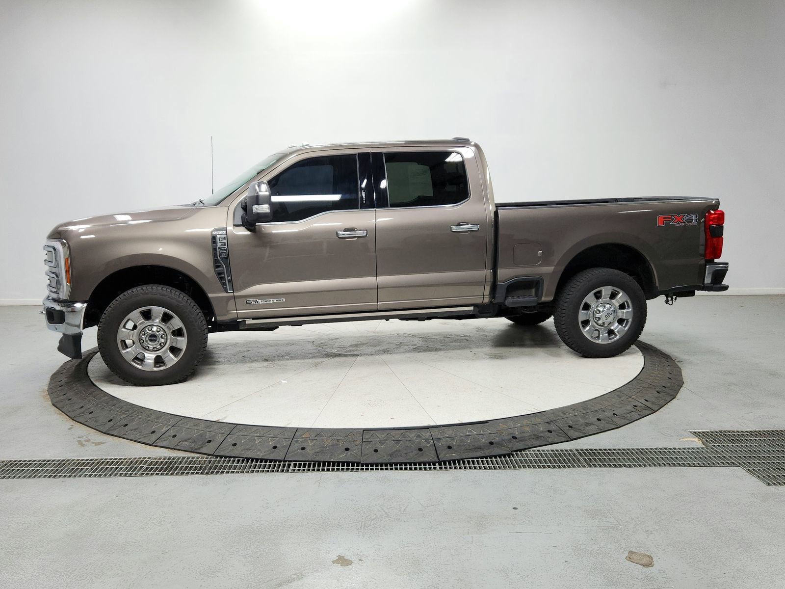Used 2023 Ford F350 King Ranch w/ Chrome Package image 4