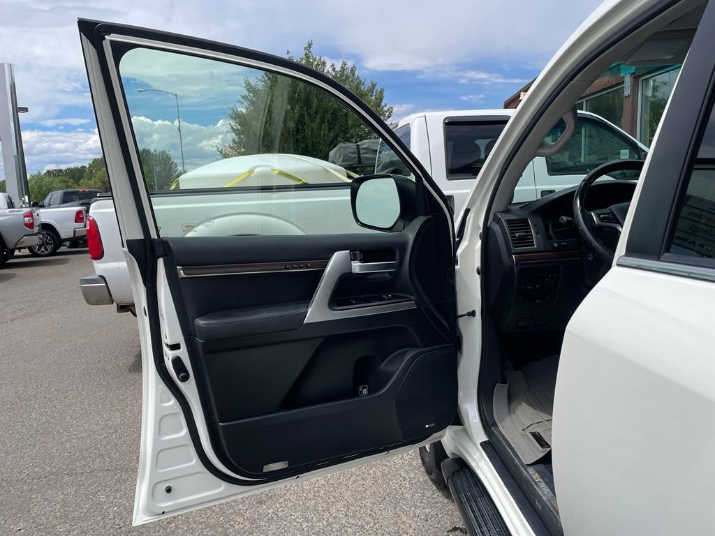 Used 2016 Toyota Land Cruiser AWD/4WD image 13