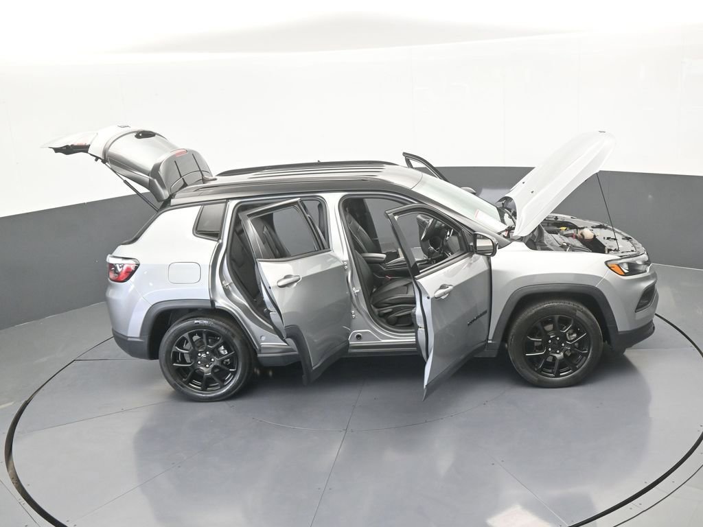 Used 2022 Jeep Compass Latitude FWD image 64