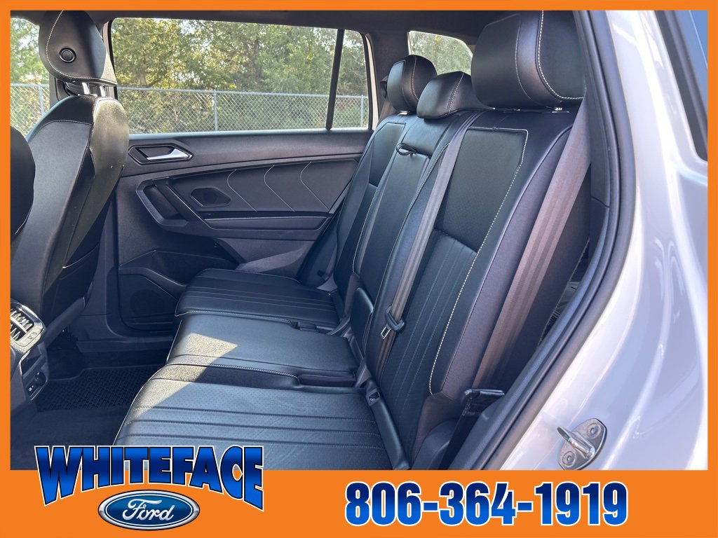 Used 2022 Volkswagen Tiguan SE R-Line image 34