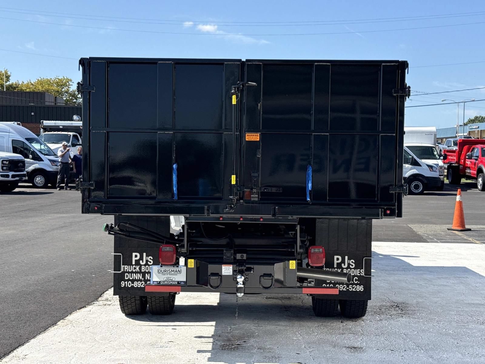 New 2025 Ford F550 4x4 Crew Cab image 4