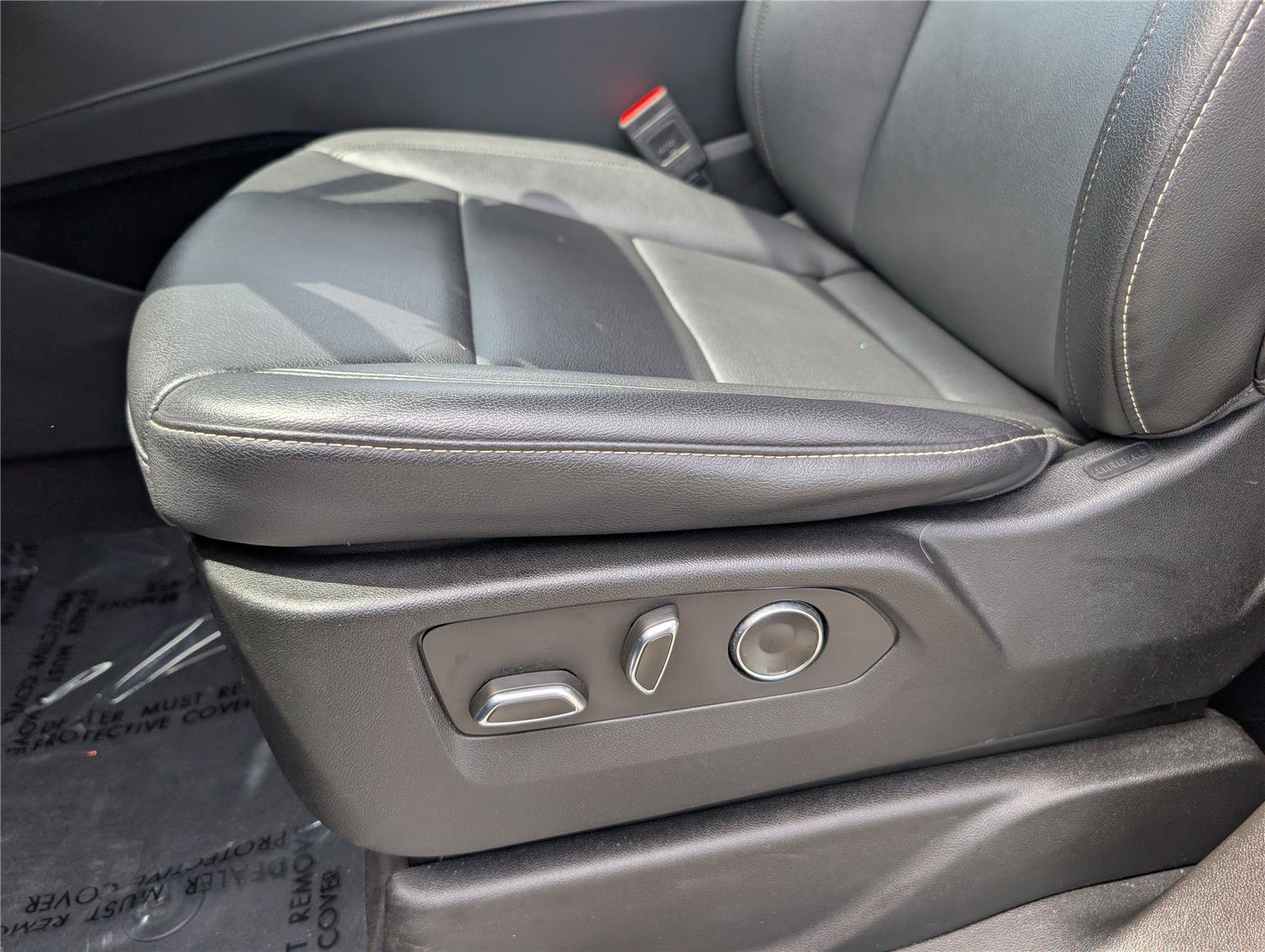 Used 2023 Cadillac Escalade Luxury AWD/4WD image 24