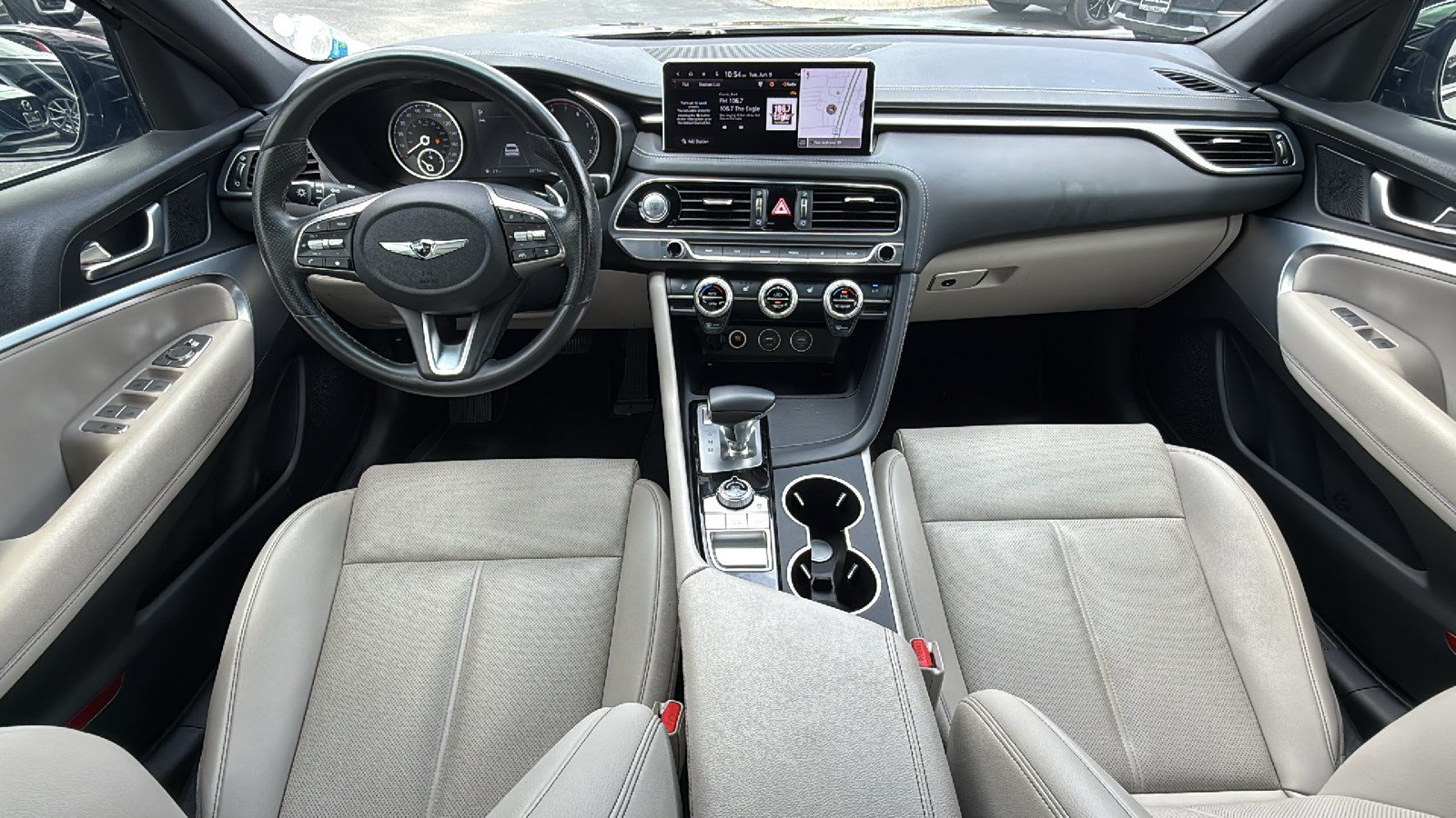 Used 2023 Genesis G70 2.0T RWD image 17