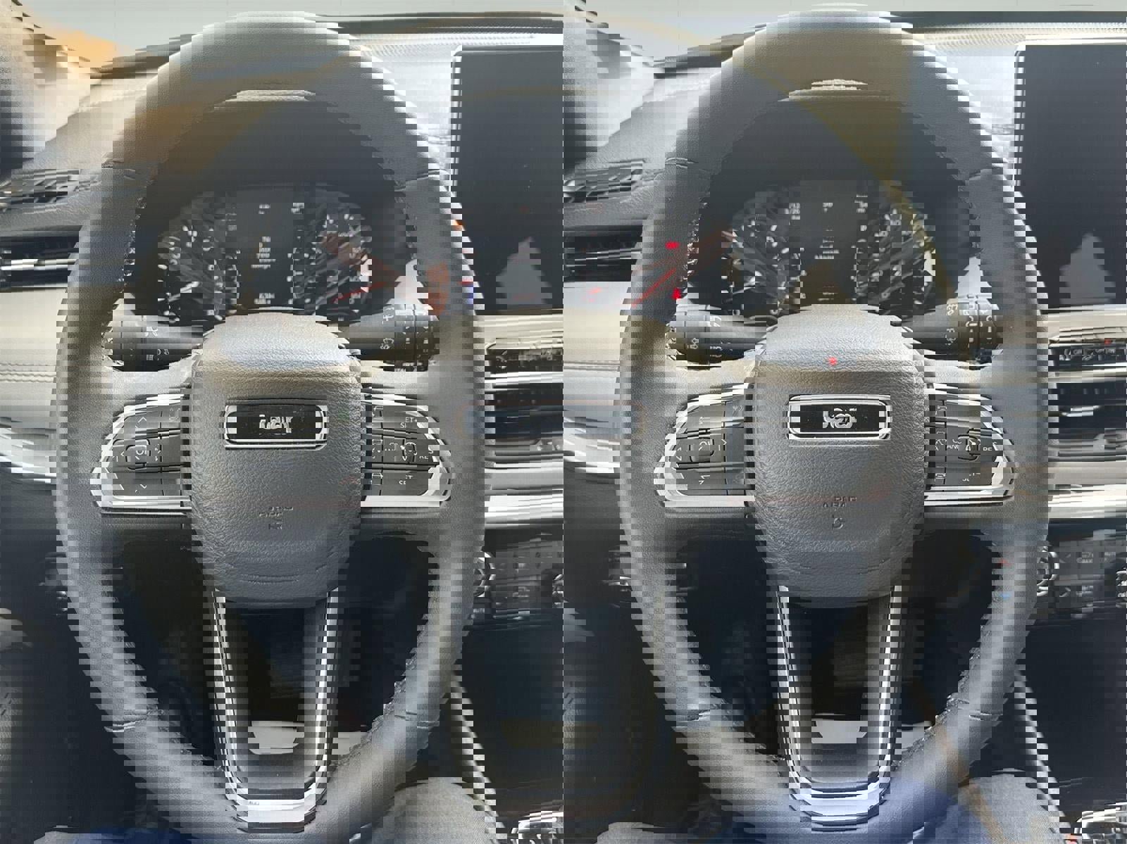 Used 2025 Jeep Compass Limited image 16