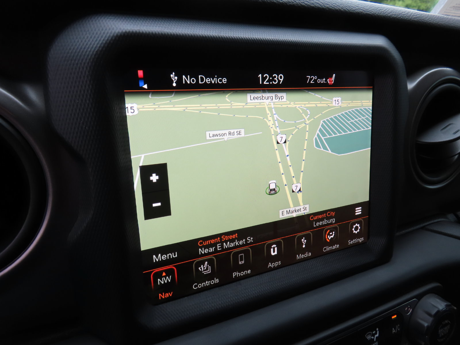 Used 2022 Jeep Gladiator Sport AWD/4WD image 25