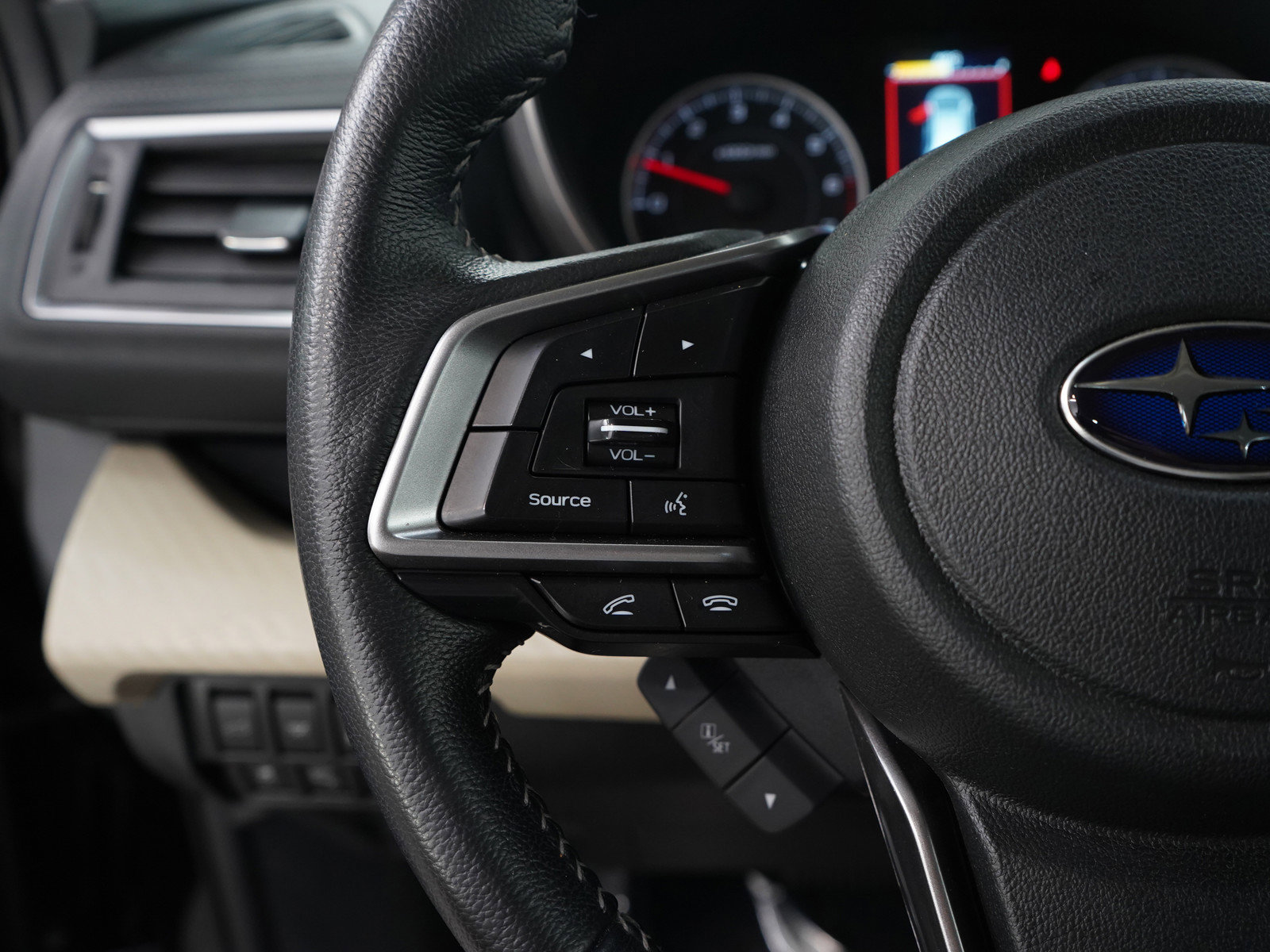 Used 2020 Subaru Ascent Premium w/ Convenience Package image 18