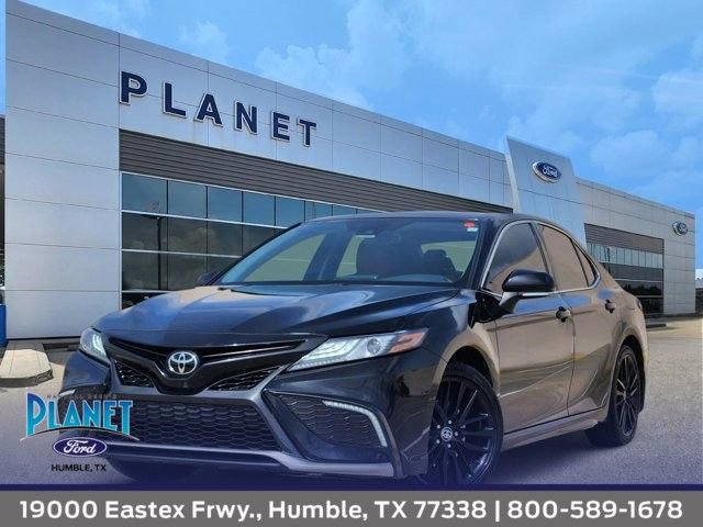 Used 2023 Toyota Camry XSE FWD image 1