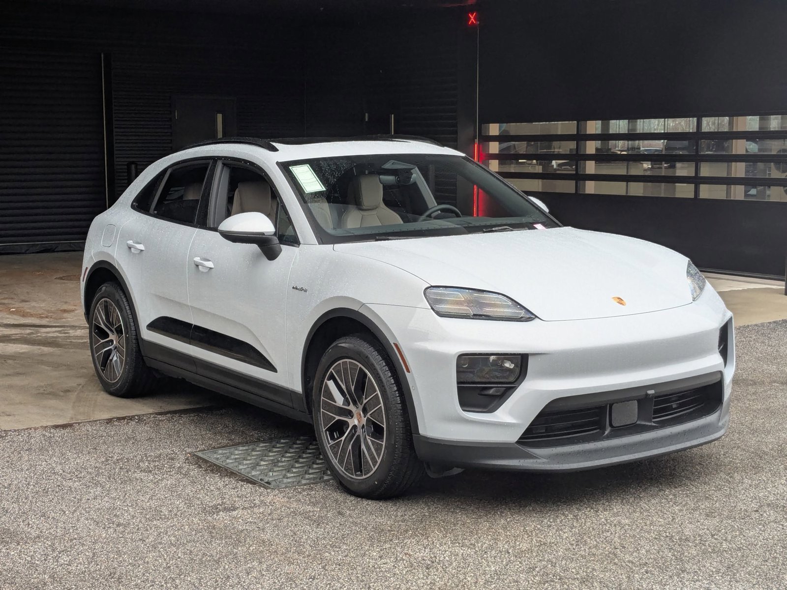 New 2026 Porsche Macan 4 Electric AWD/4WD image 7