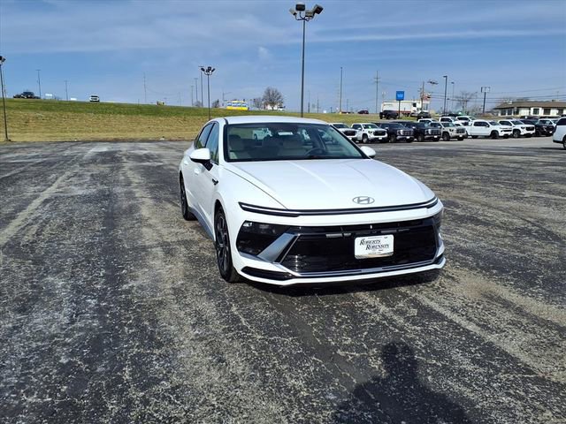 Used 2025 Hyundai Sonata SEL image 4
