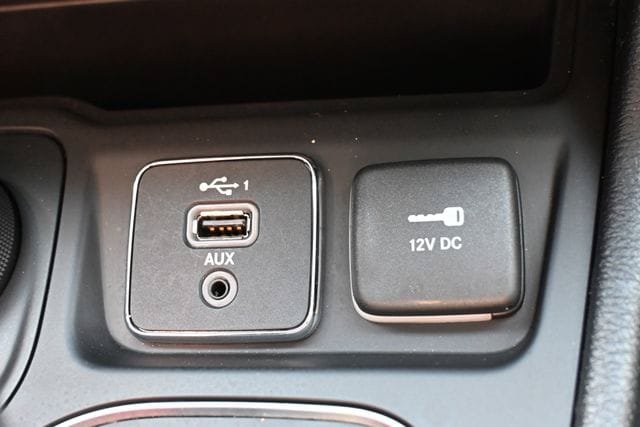 Used 2020 Jeep Cherokee Latitude Lux w/ Quick Order Package 26H Lux AWD/4WD image 30