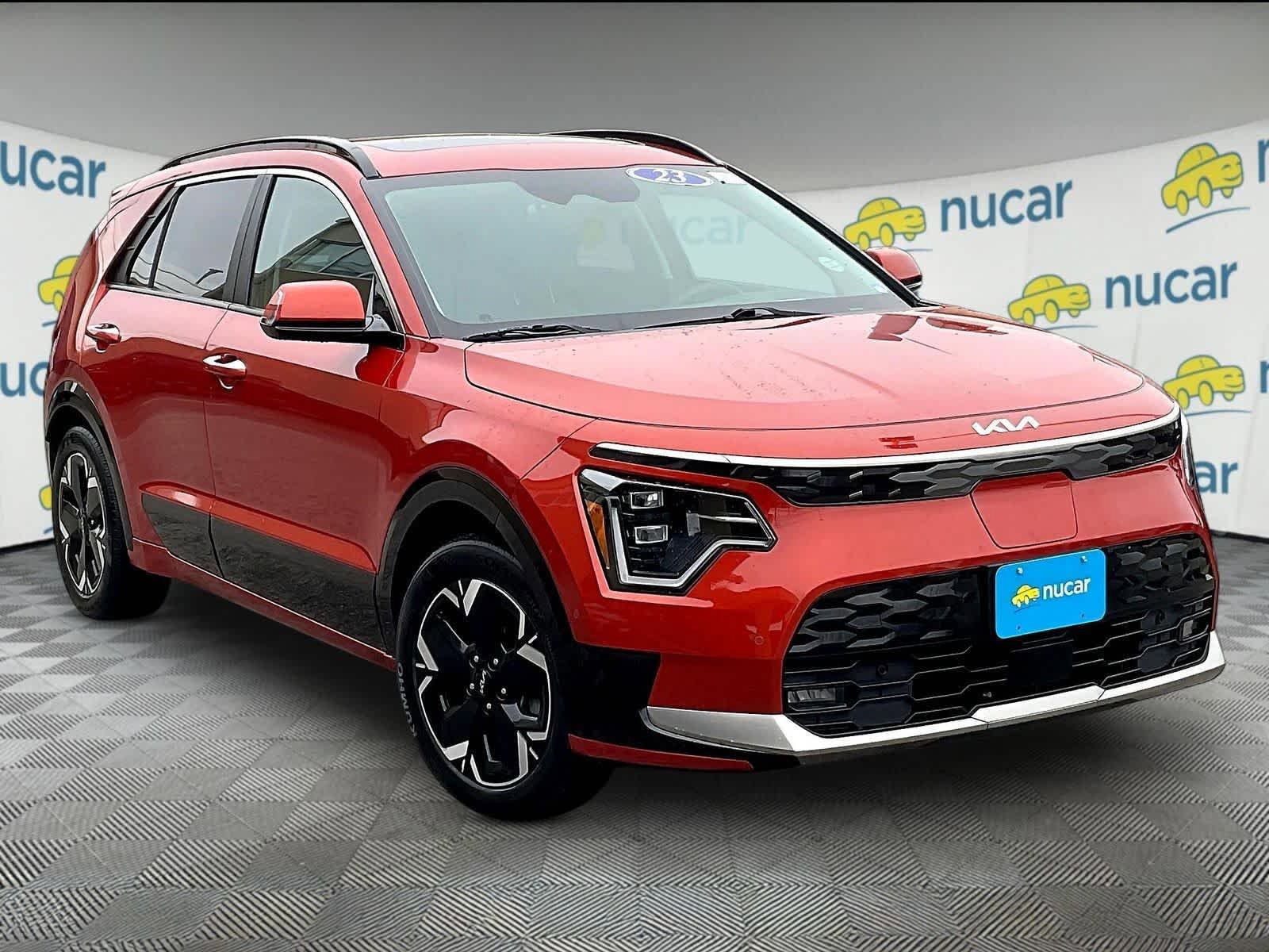 Used 2023 Kia Niro Wave w/ Wave Preserve Package FWD image 1