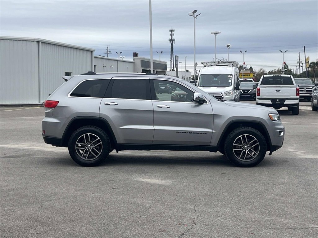 Used 2017 Jeep Grand Cherokee Limited image 6