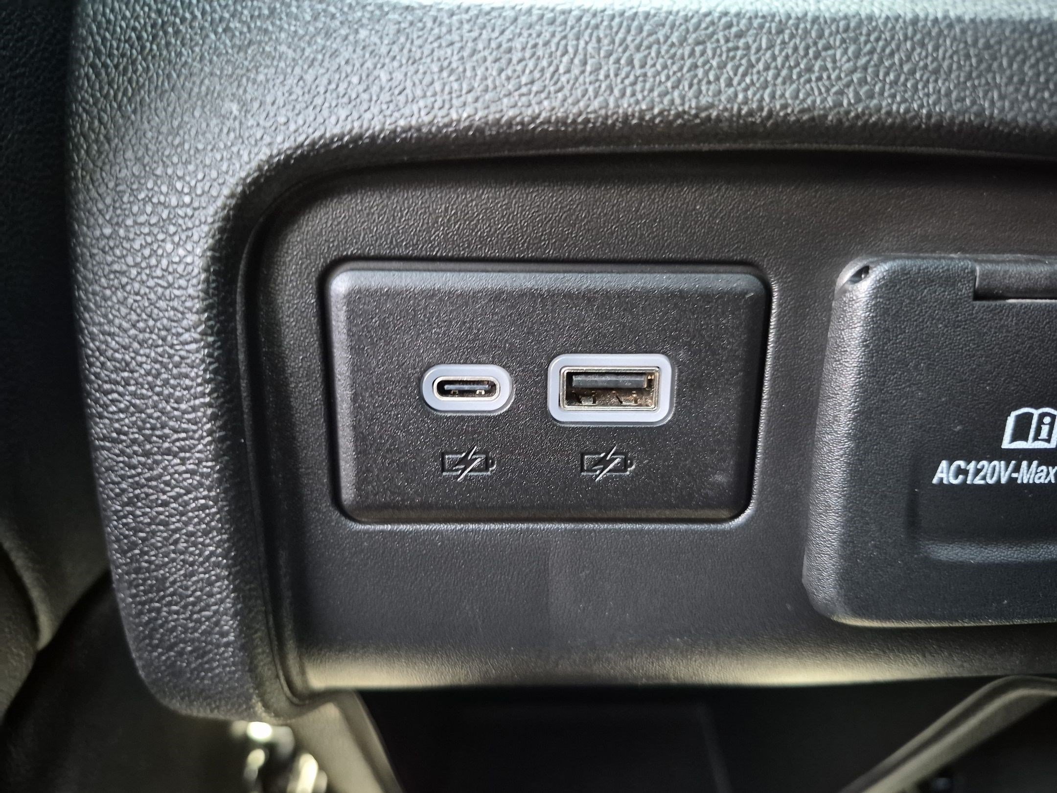 Used 2023 Chevrolet Blazer Premier w/ Driver Confidence II Package FWD image 29