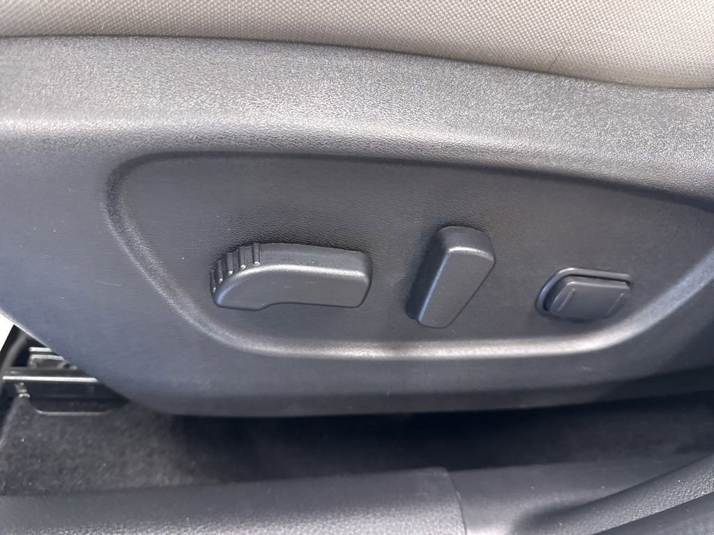 Used 2020 Nissan Rogue Sport SV w/ All-Weather Package AWD/4WD image 24
