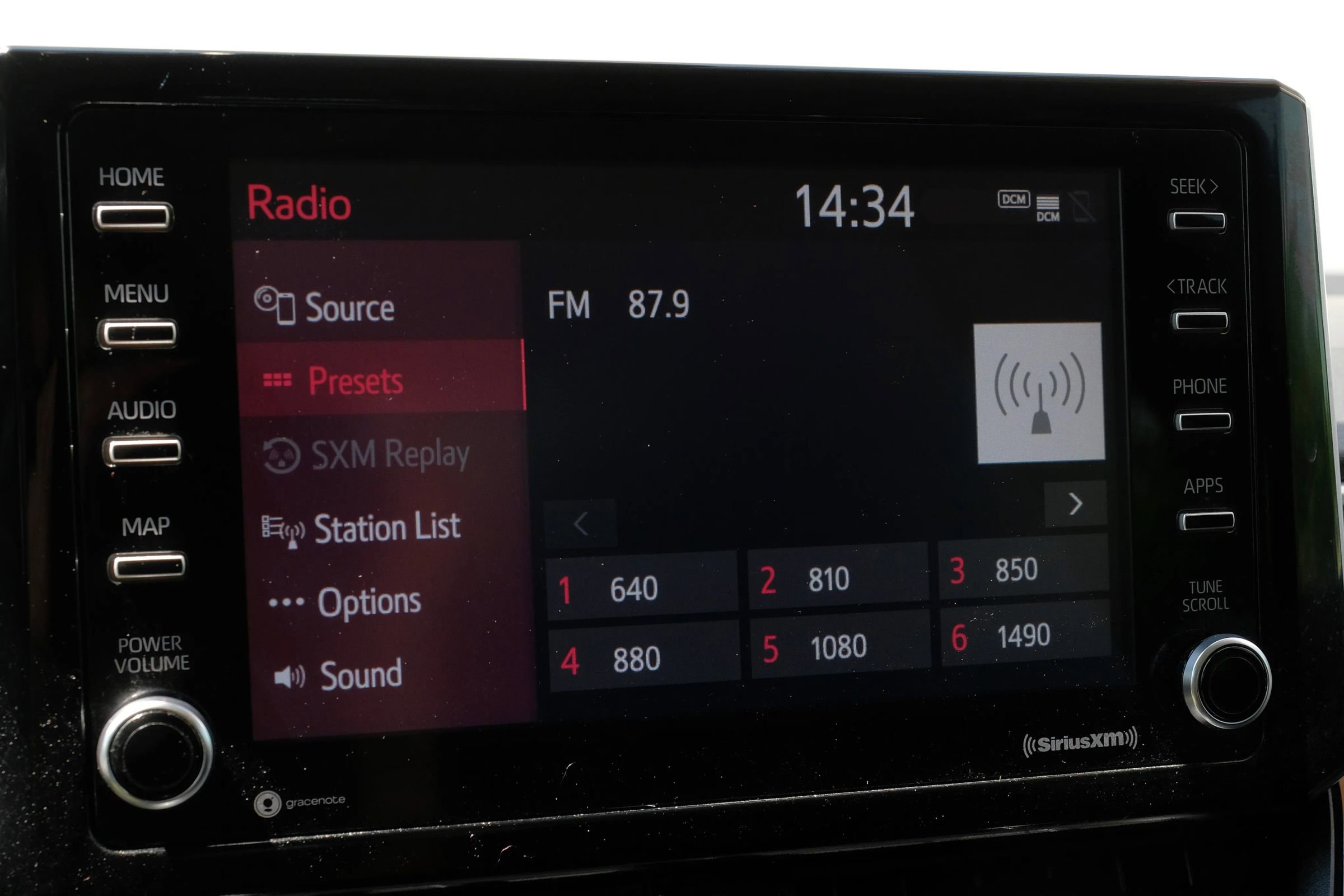 Used 2021 Toyota Corolla LE image 29