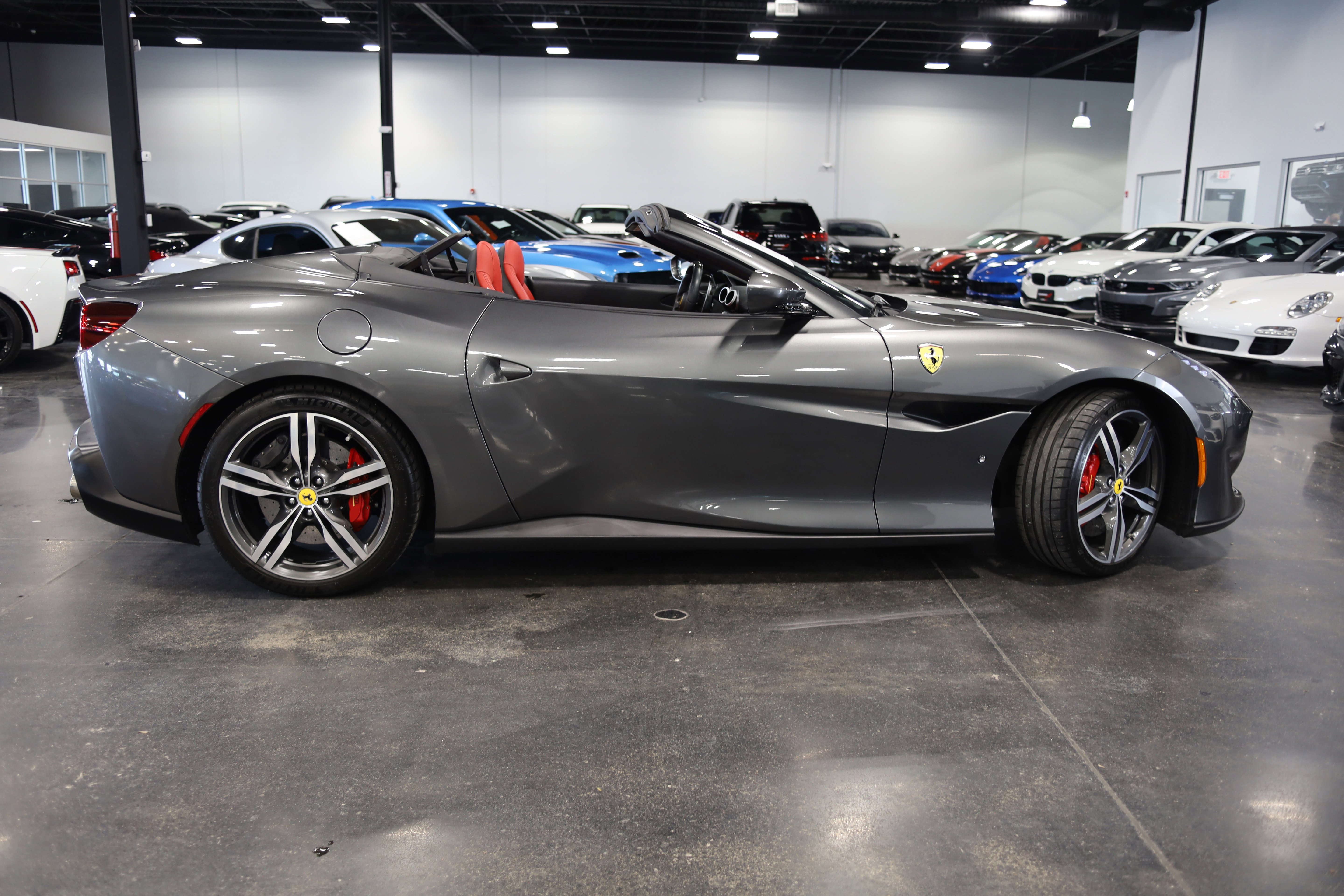 Used 2020 Ferrari Portofino RWD image 11