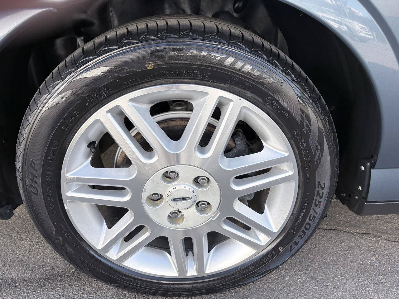 Used 2005 Lincoln LS RWD image 20