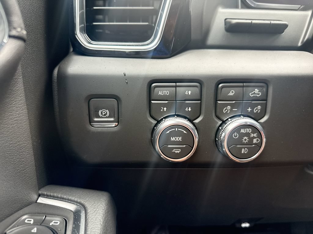 New 2026 GMC Sierra 1500 Denali w/ Denali Reserve Package AWD/4WD image 18