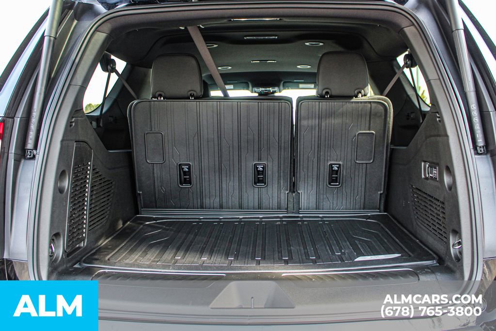 Used 2026 GMC Yukon XL Elevation image 23