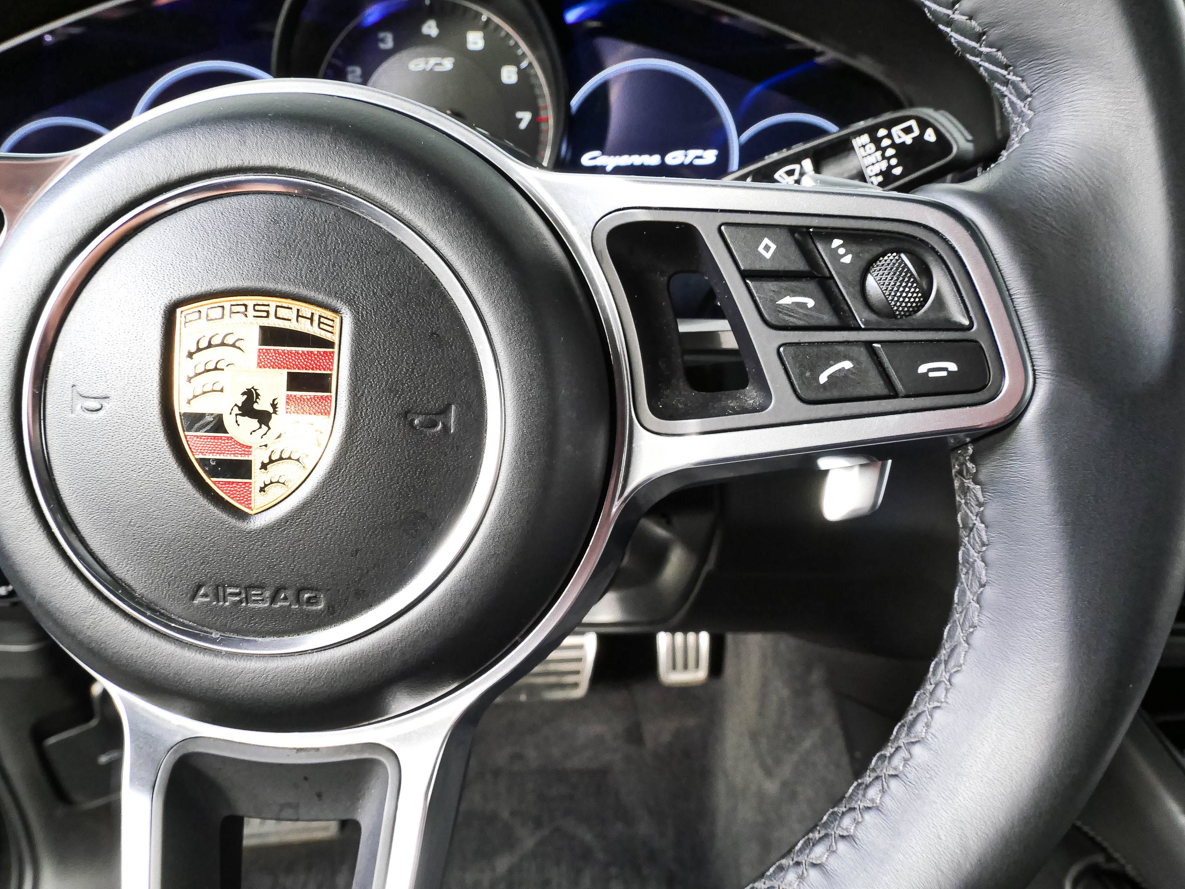 Certified 2023 Porsche Cayenne GTS w/ Premium Package AWD/4WD image 12