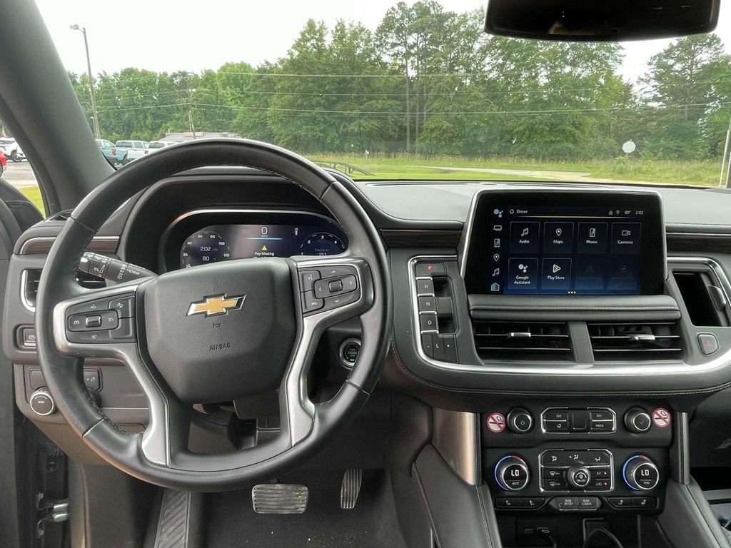 Used 2023 Chevrolet Suburban LT image 12