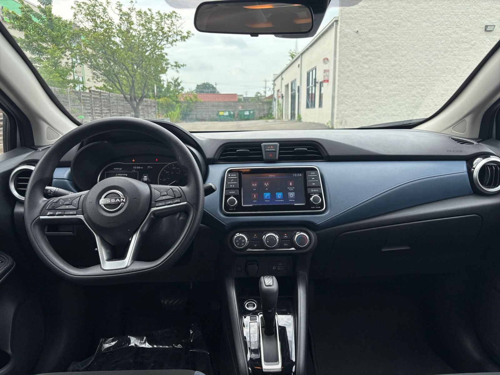 Used 2025 Nissan Versa SV FWD image 32