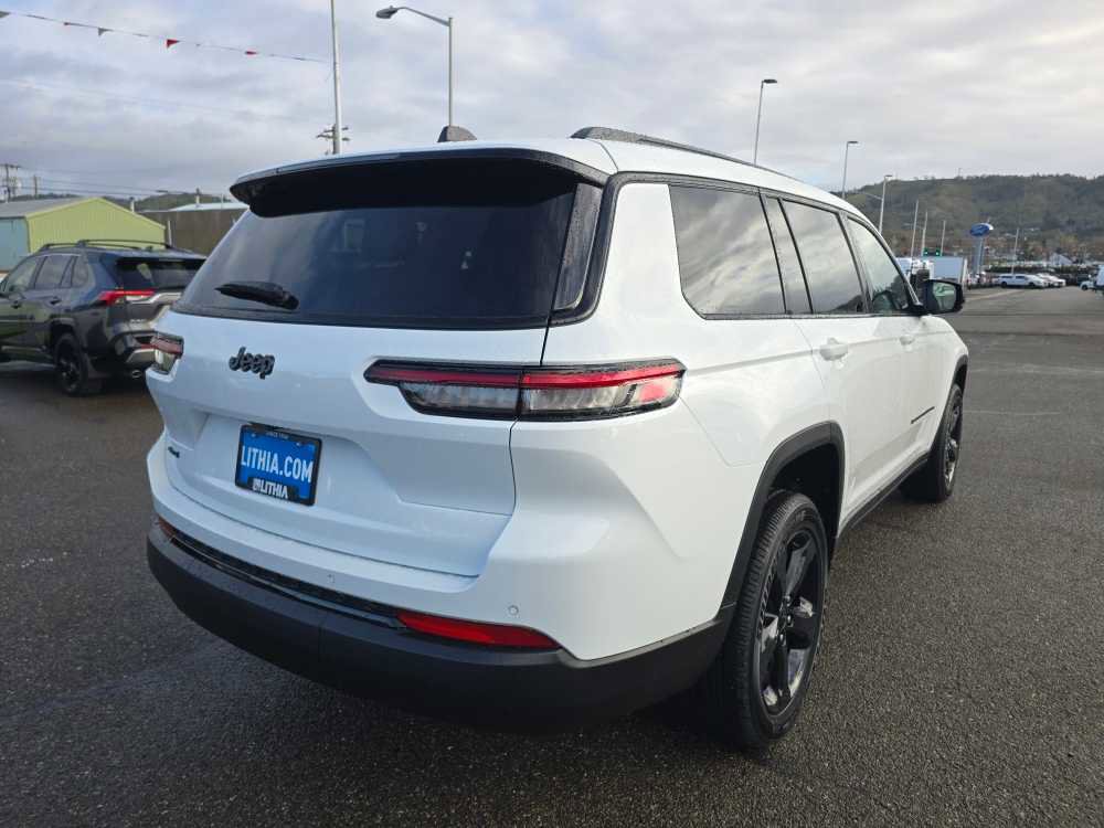 New 2025 Jeep Grand Cherokee L Altitude image 5