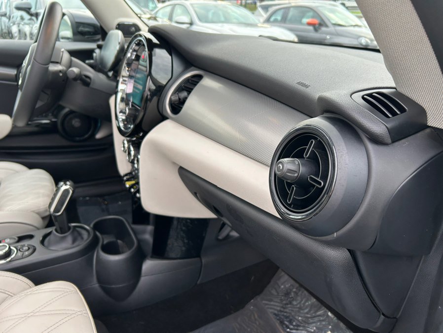 Used 2023 MINI Cooper SE image 40