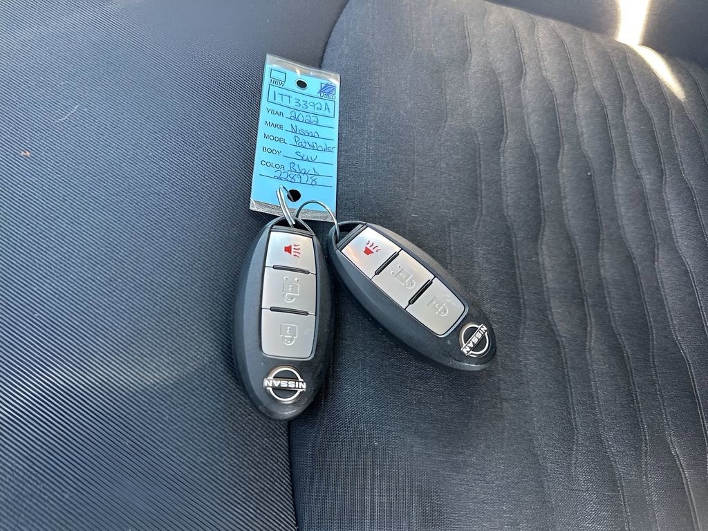 Used 2022 Nissan Pathfinder S image 31