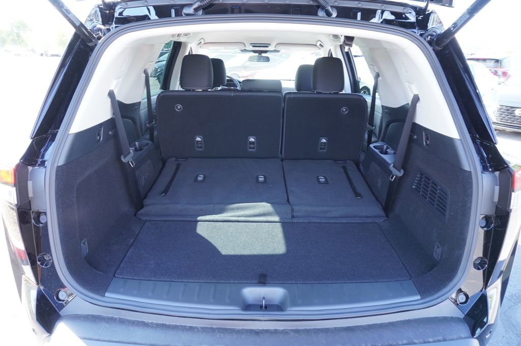 New 2025 Nissan Pathfinder SV image 8