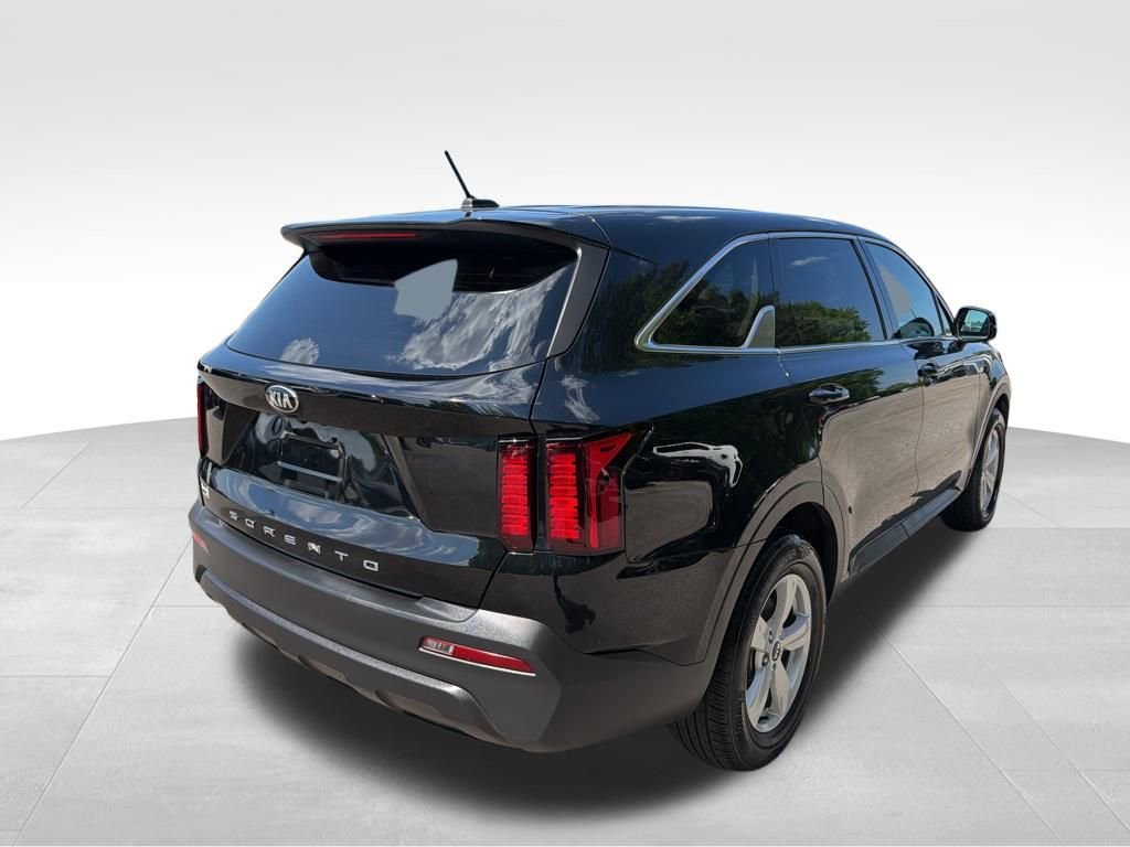 Used 2021 Kia Sorento LX FWD image 5