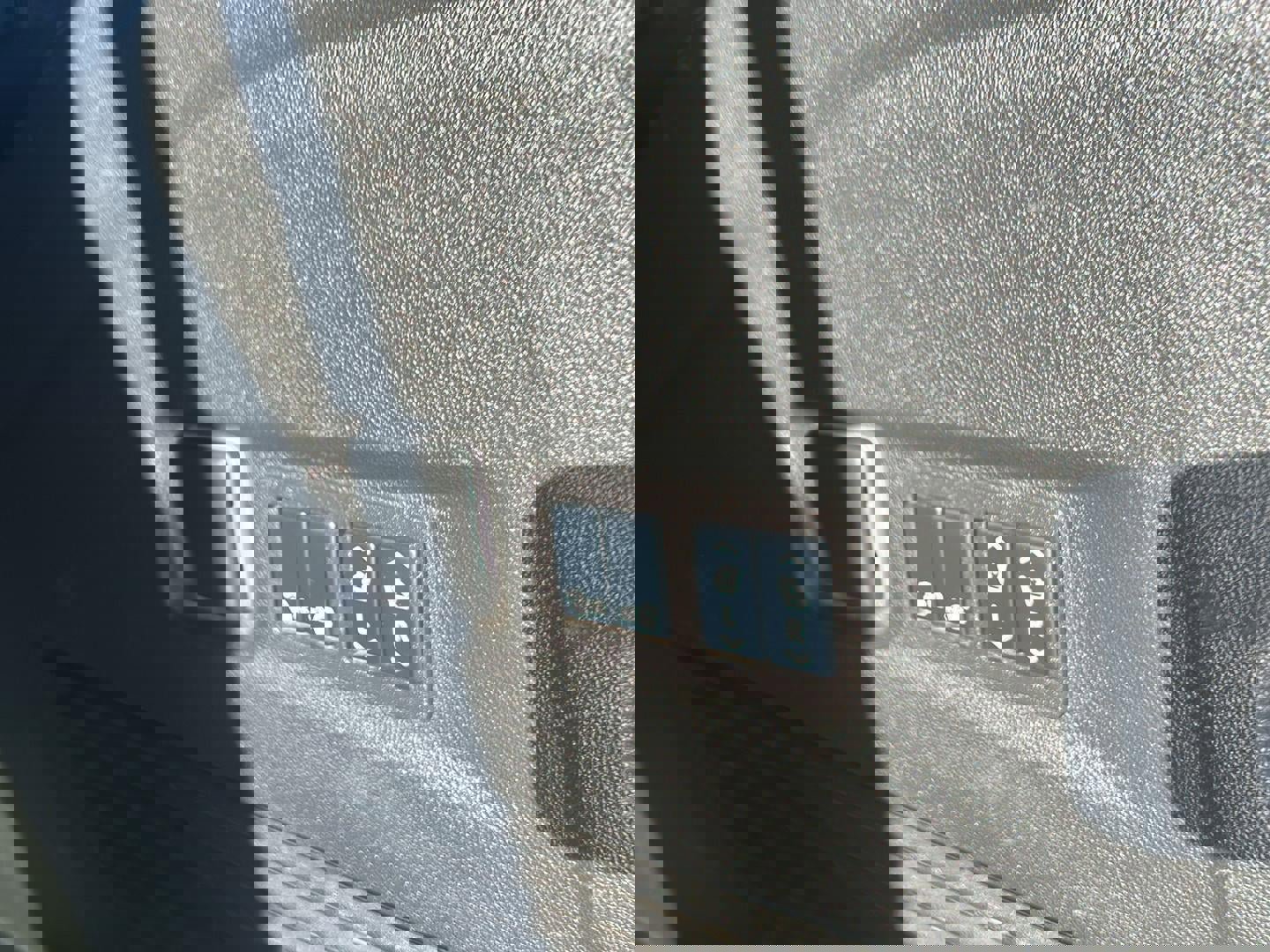 Used 2024 Chevrolet Suburban Premier image 38