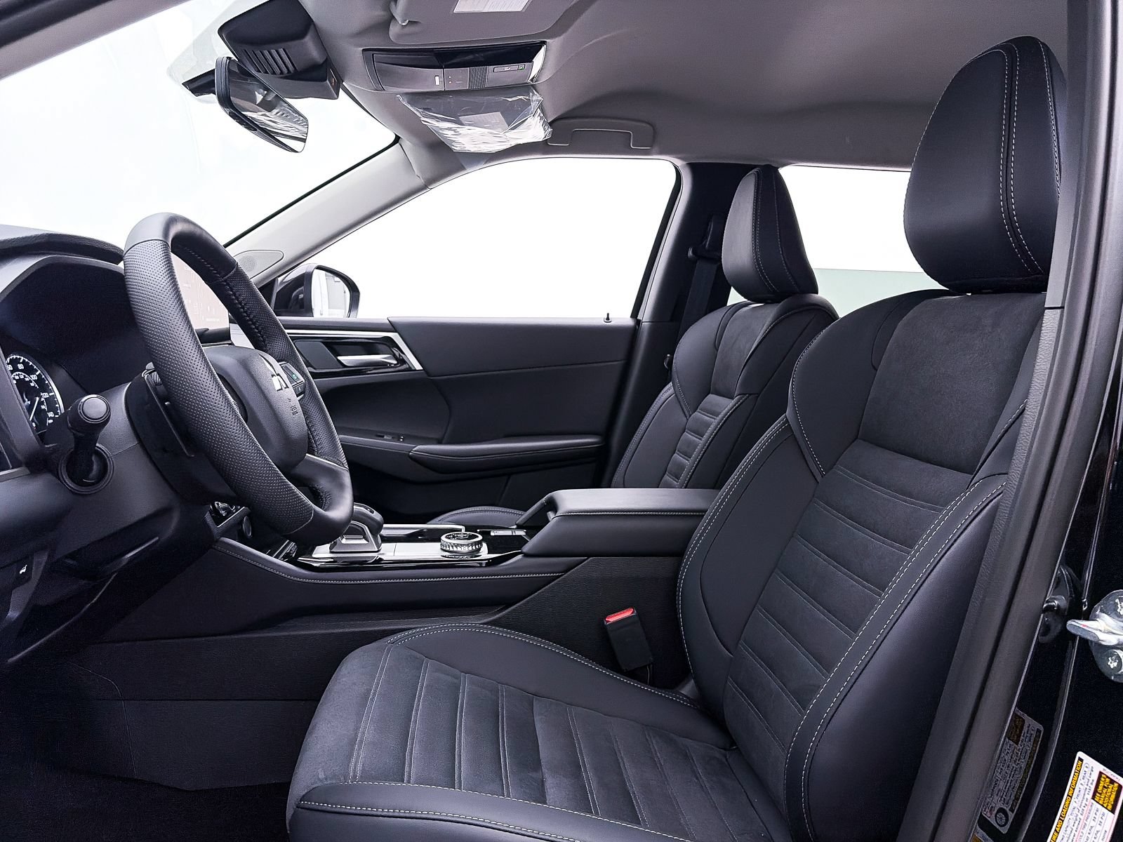 New 2026 Mitsubishi Outlander SE FWD image 10