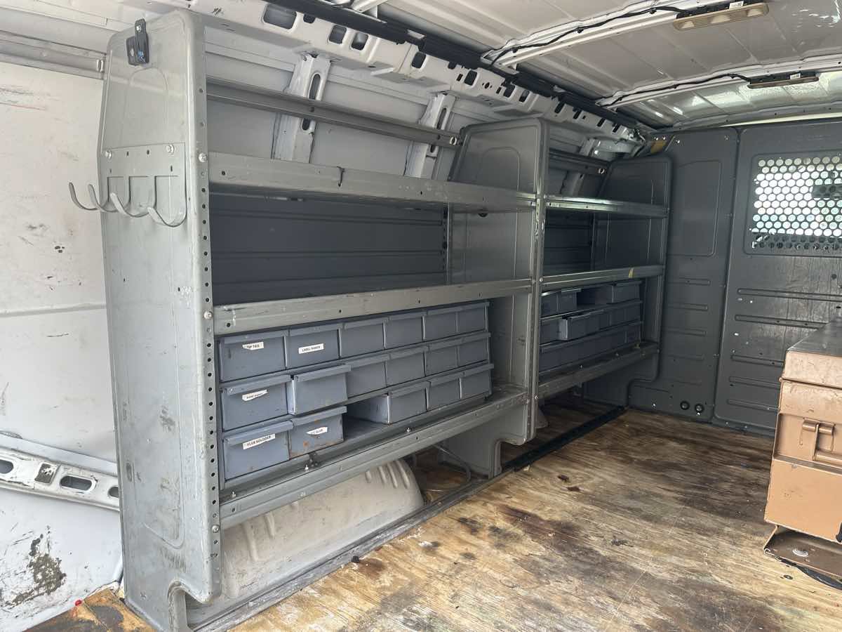 Used 2015 Chevrolet Express 2500 image 29