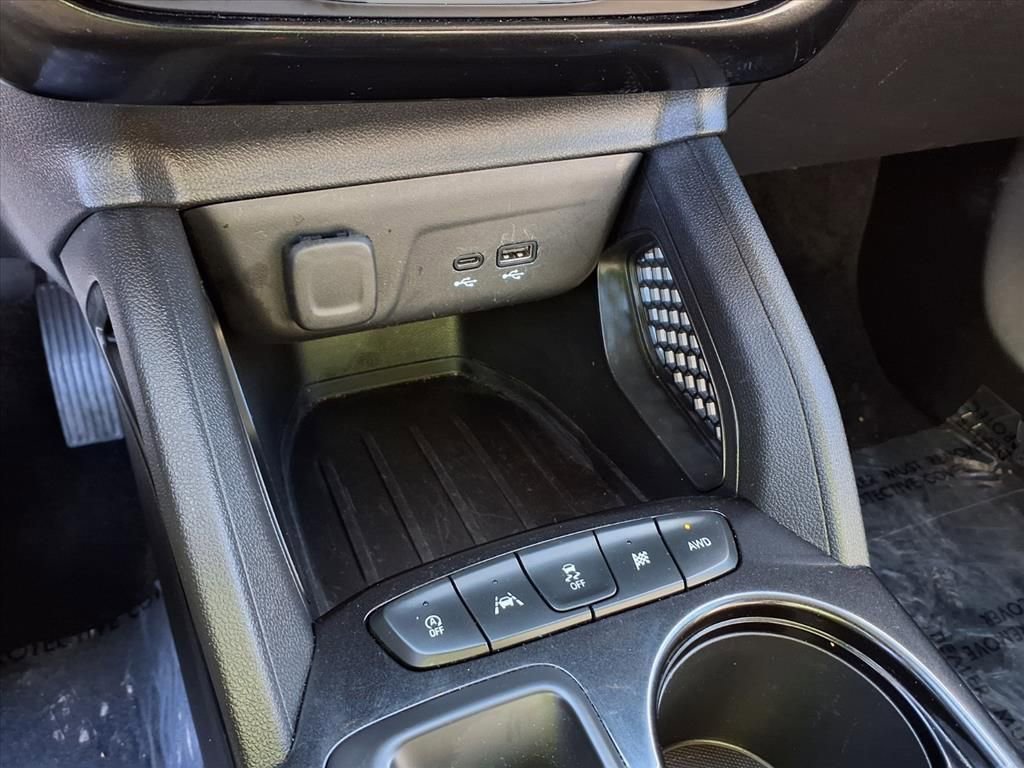 Used 2025 Chevrolet TrailBlazer LT w/ Driver Confidence Package image 8