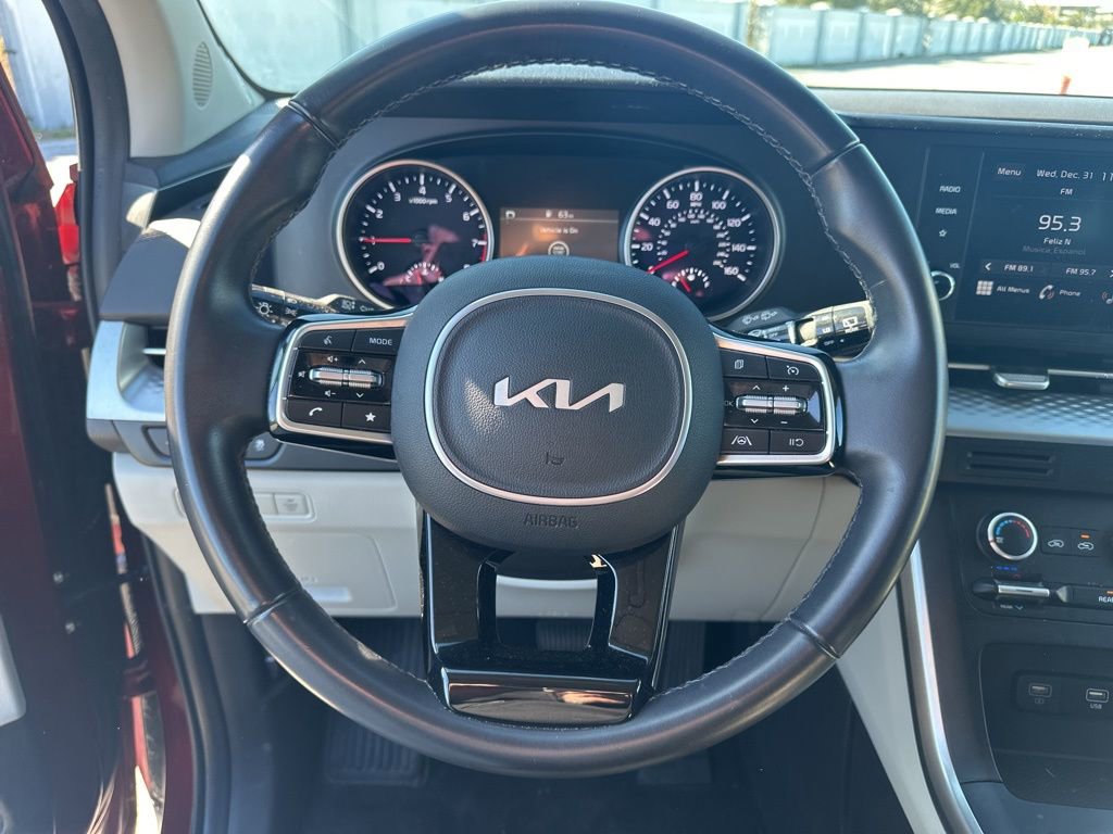 Used 2024 Kia Carnival LX image 22