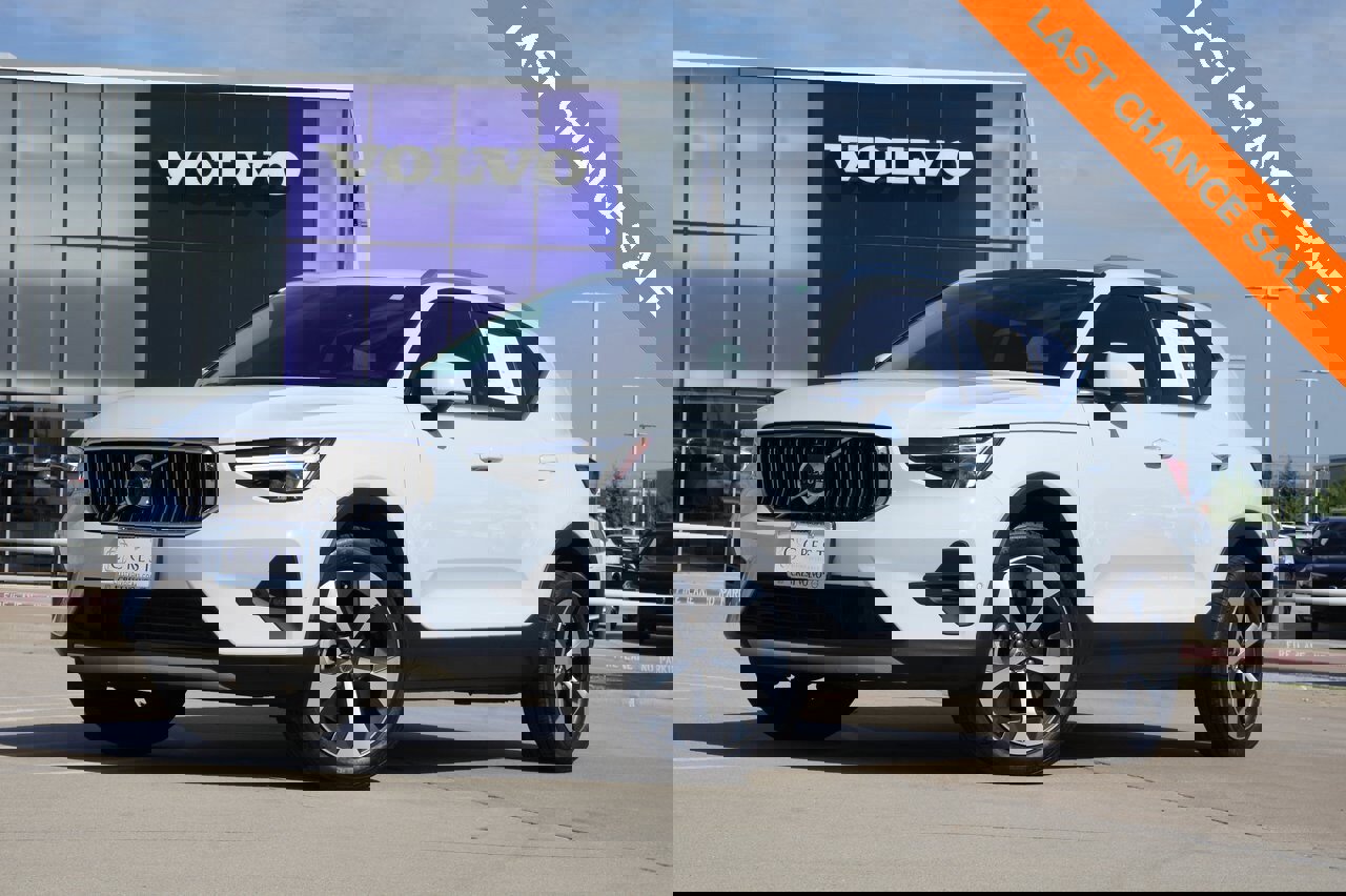 Certified 2025 Volvo XC40 B5 Plus