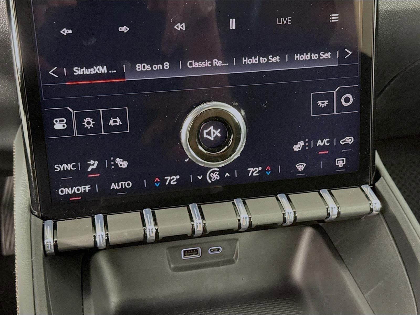 New 2026 GMC Terrain AT4 w/ Technology Package II AWD/4WD image 18