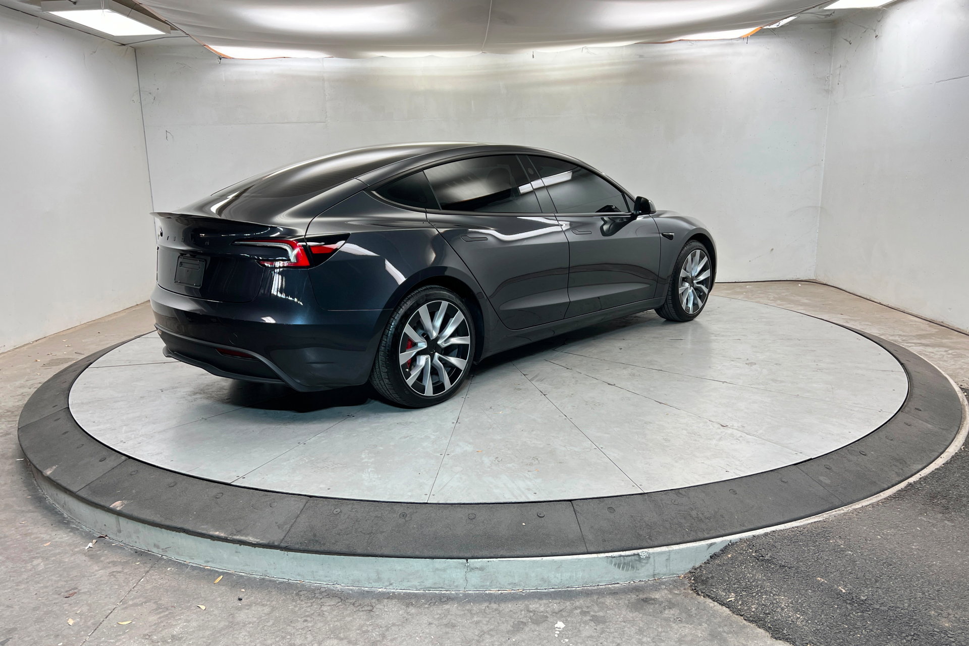 Used 2025 Tesla Model 3 image 6