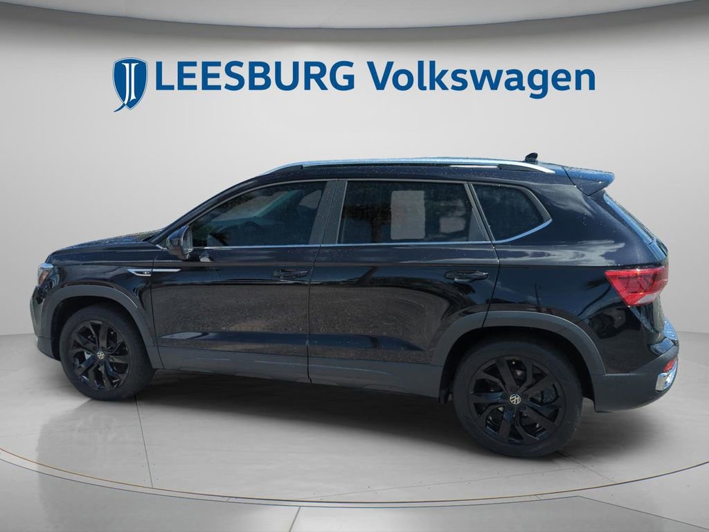 Certified 2022 Volkswagen Taos SE image 10