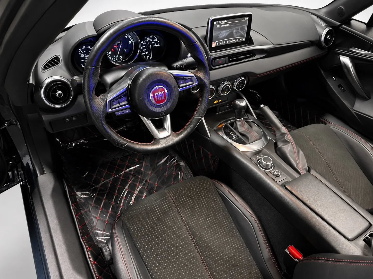 Used 2020 FIAT 124 Spider RWD image 9