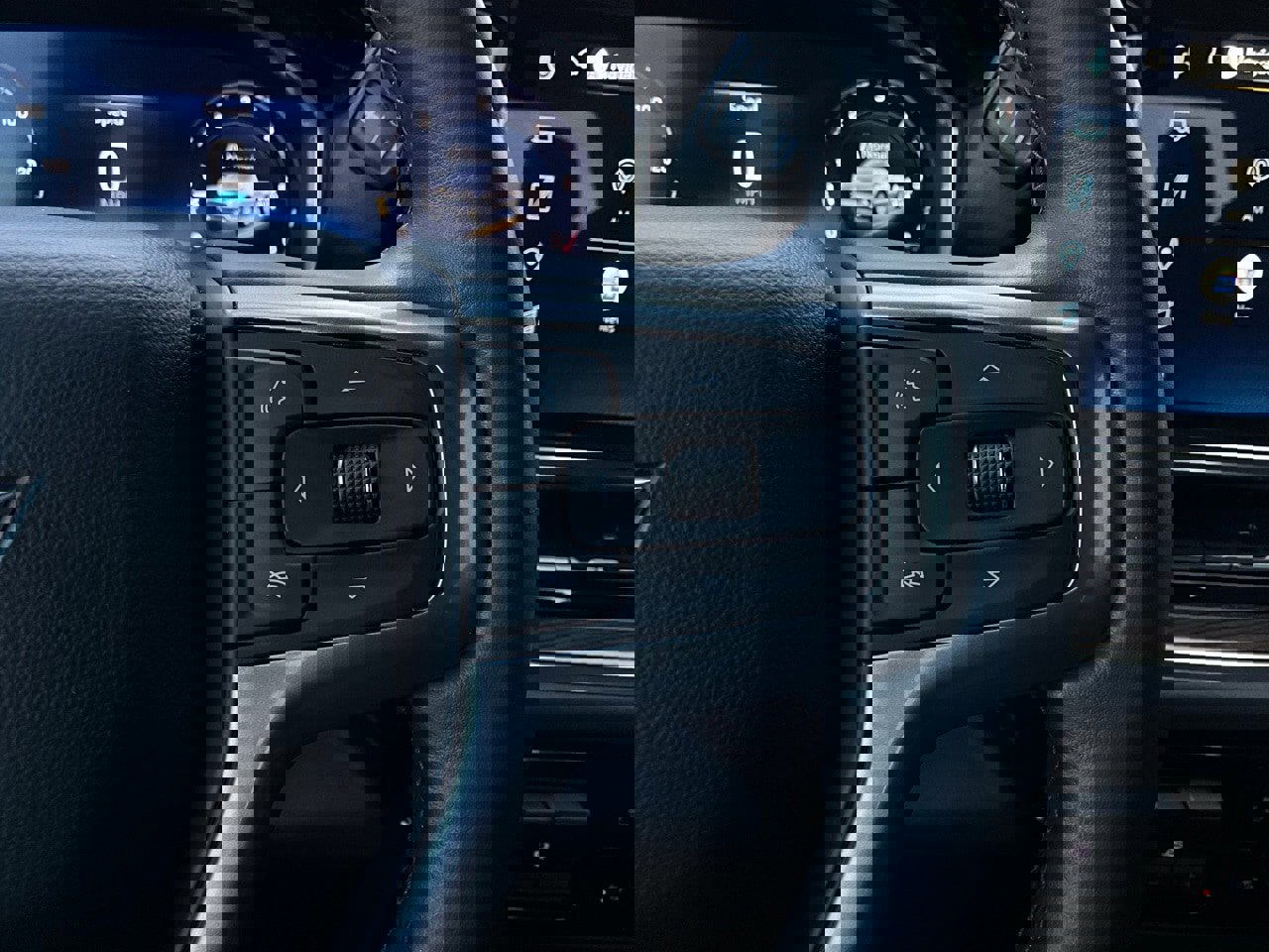 Used 2025 Chevrolet Silverado 1500 LT image 34