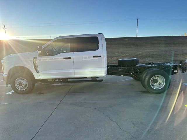 New 2026 Ford F350 XL w/ XL Chrome Package image 7