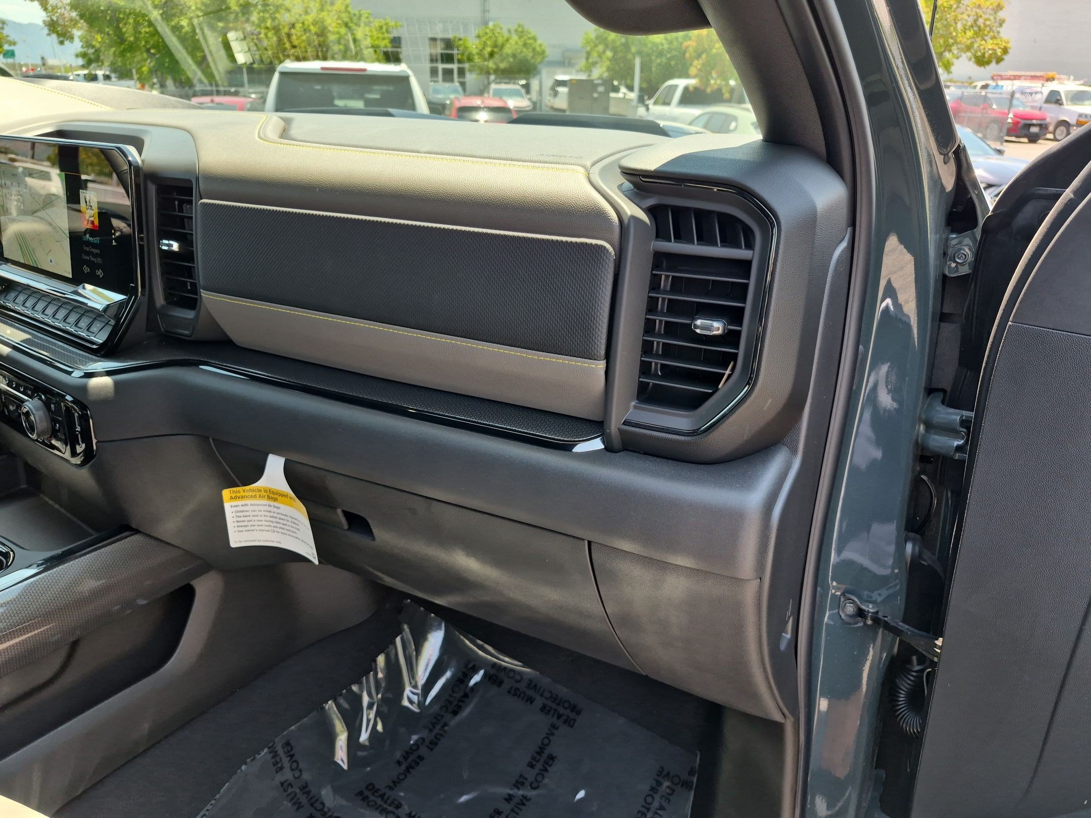 Used 2025 Chevrolet Silverado 1500 ZR2 w/ Technology Package AWD/4WD image 30