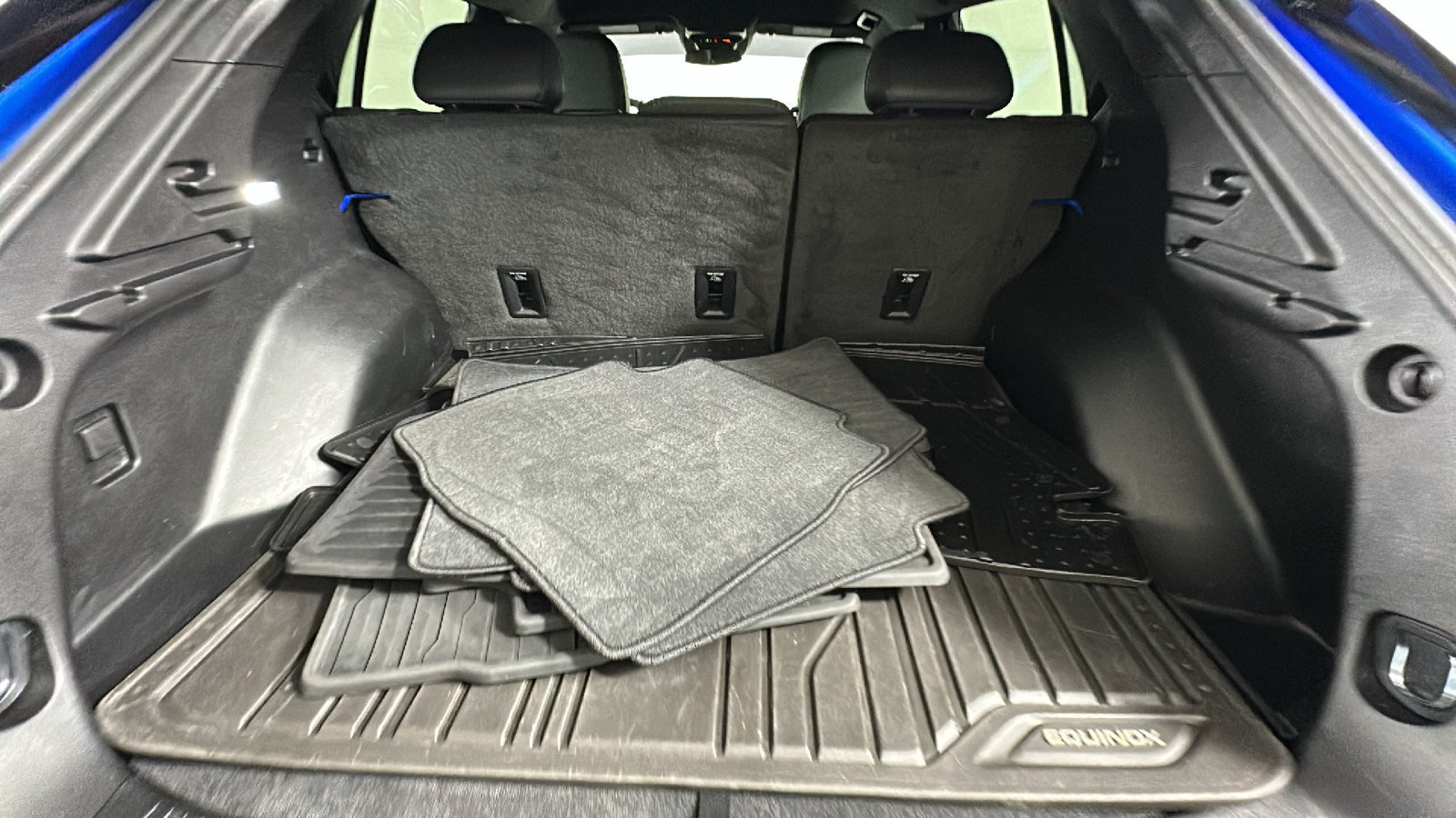Used 2024 Chevrolet Equinox EV LT FWD image 32